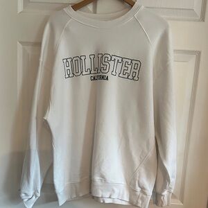 Hollister Men's Cream Crewneck Sweater